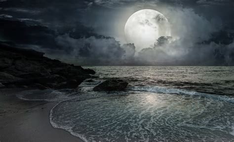 Lunar tides sea witch
